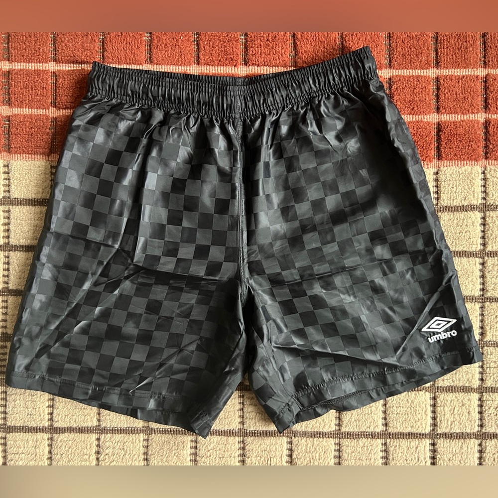 Umbro Checkered Drawstring Shorts - 7" inseam